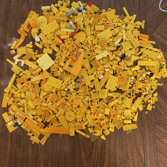 Lego Lot 2+ Pounds Yellow Parts Pieces Plates Bricks Minecraft City Star Wars - Picture 1 of 16